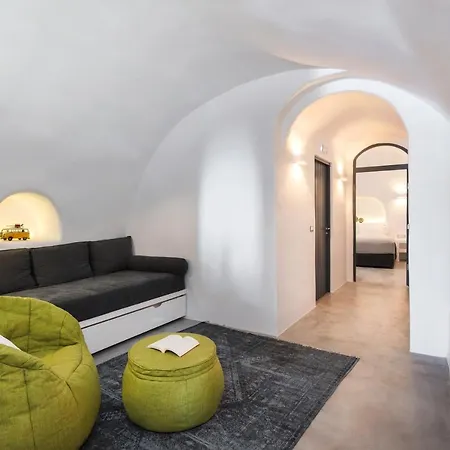 Alexi's Place By Thireon * Oia